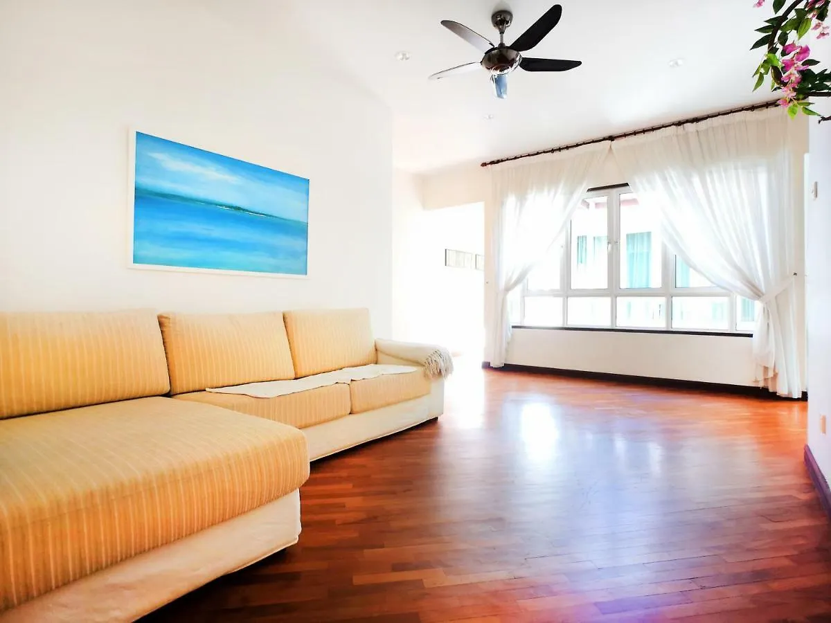 Проживание в семье Batu Ferringhi Beach Villa