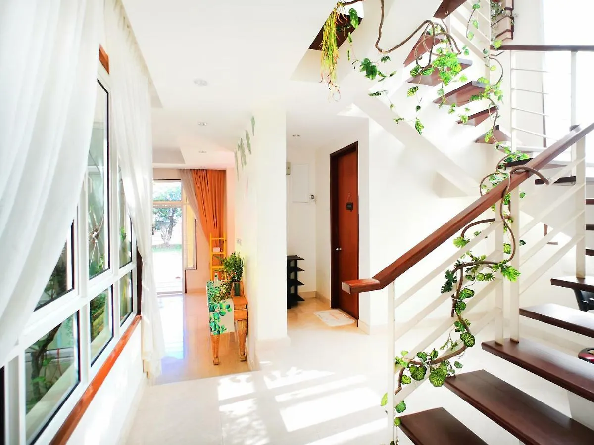 Batu Ferringhi Beach Villa Проживание в семье