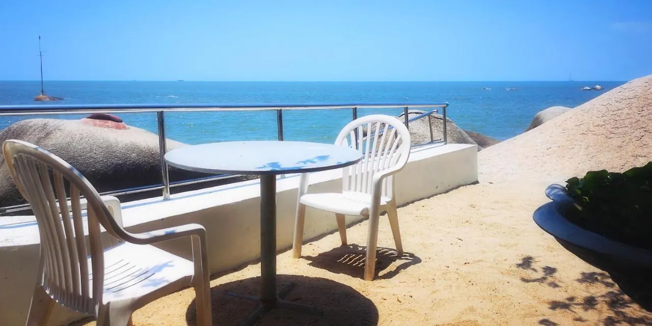 Batu Ferringhi Beach Villa Проживание в семье Бату-Ферринги